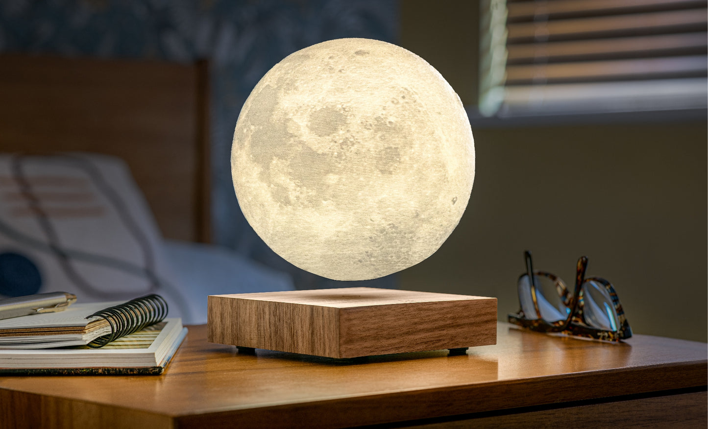 Gingko Design - Smart Moon Lamp